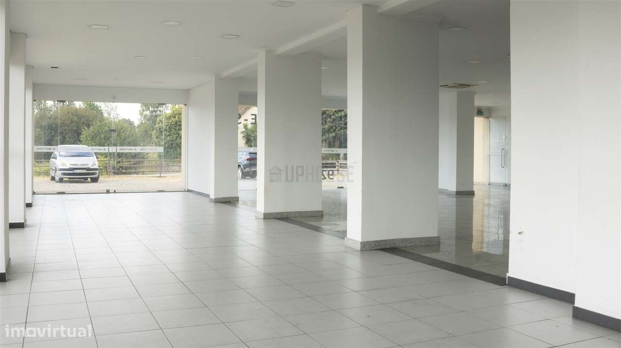 Loja Comercial com estacionamento – Viseu - Grande imagem: 2/8