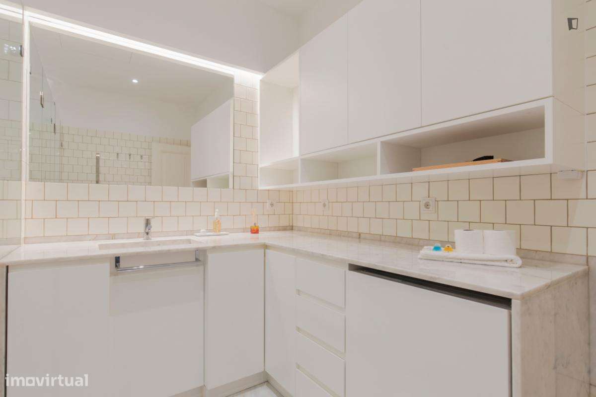 Apartamento com 1 quartos - localizado em Baixa Lisbon - Grande imagem: 2/38