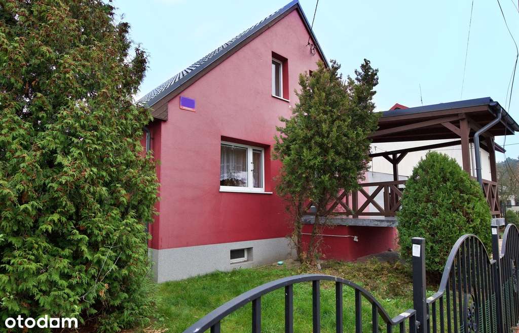 Uroczy domek 120m2 z oddzielnym garażem-1