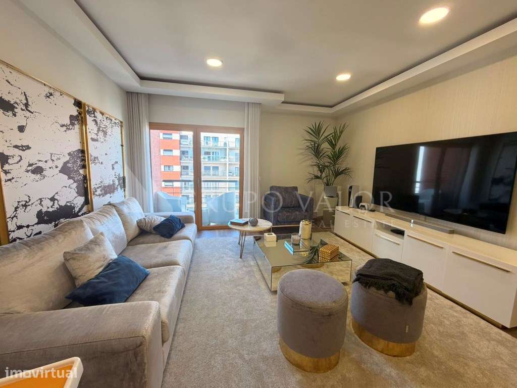 Apartamento T3 | Box 2 Viaturas | Colinas do Cruzeiro | Odivelas-0