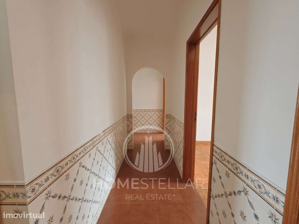 Apartamento T3 com varanda e arrecadação-30