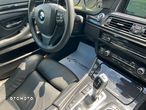 BMW Seria 5 525d Touring - 10