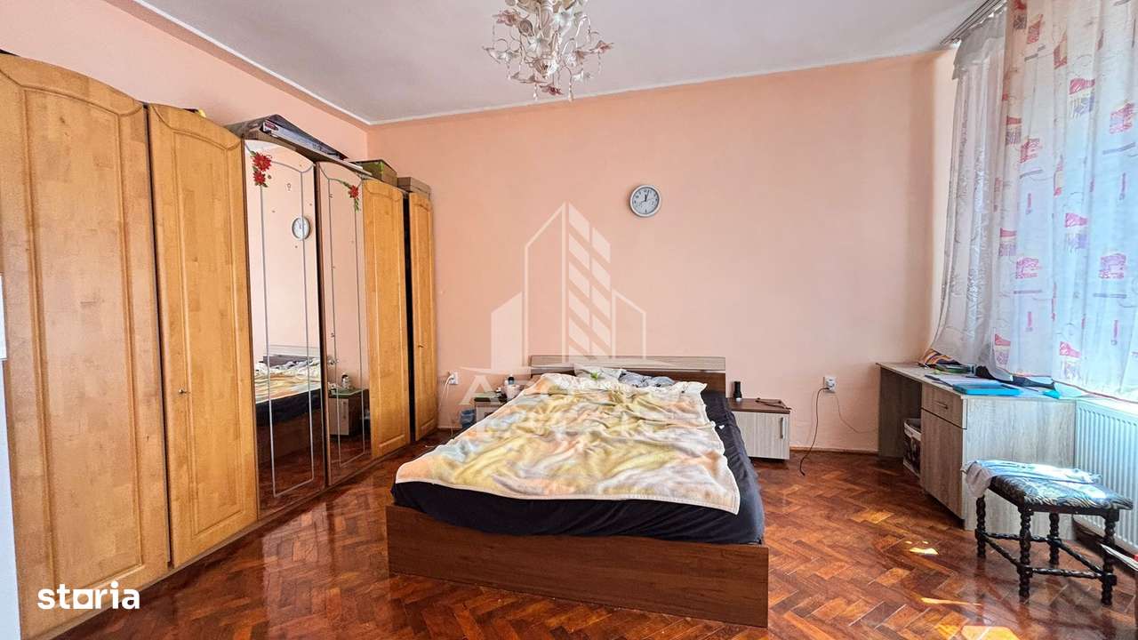 Apartament cu 2 camere la curte comuna in - Imagine principală: 5/8