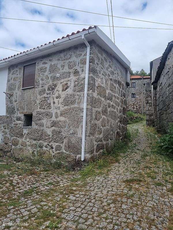 Moradia T2 para venda - Grande imagem: 2/25