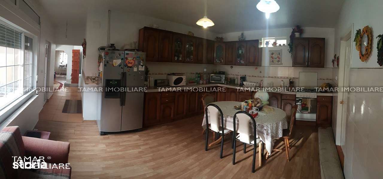 Vilă 6 camere, 250 mp, teren 580 mp, garaj + apartament 6 Vânători-3