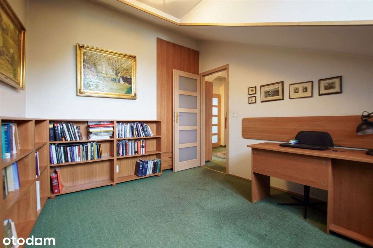 Ciekawe Ciche 3-Pokojowe W Świetnej Lokalizacji-9