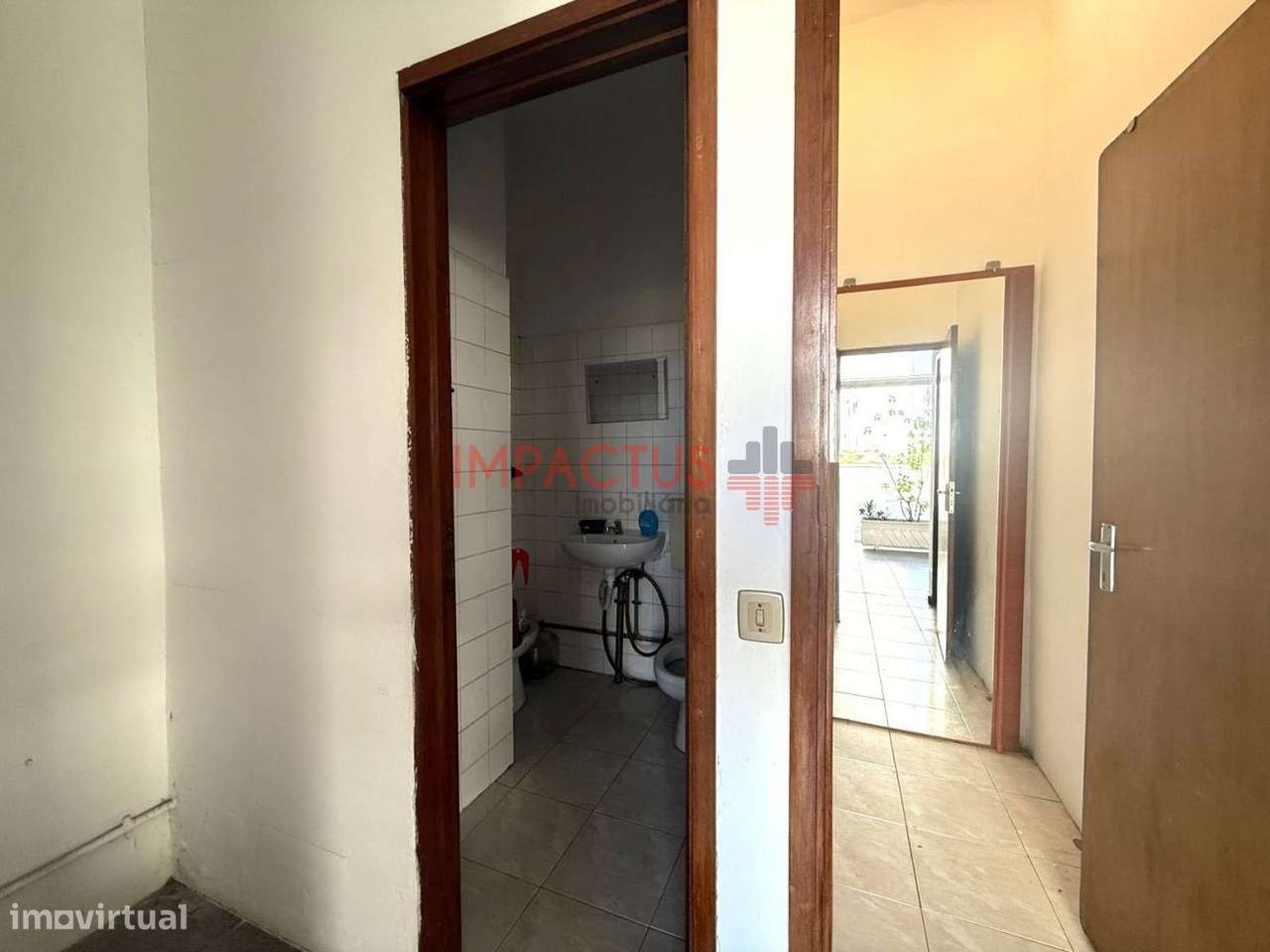 Loja 2 frentes em Ramalde - Grande imagem: 5/10