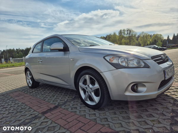 Kia Ceed - 4