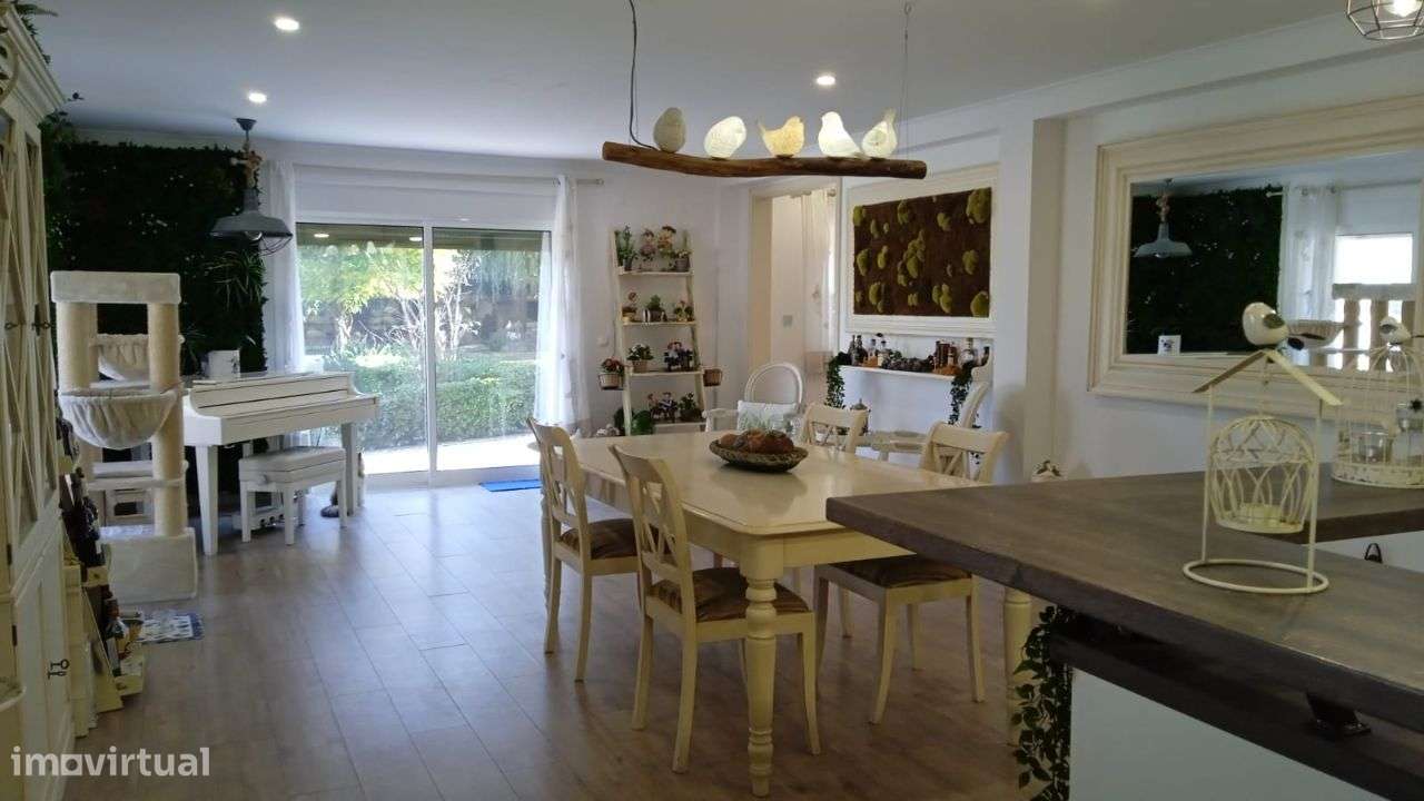 Excelente Moradia c/Piscina, Garagem...-9