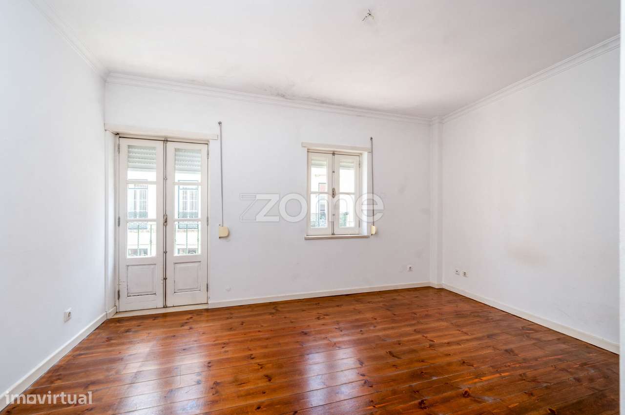 CASA EXCLUSIVA NA RUA DA COSTA (entre as Necessidades e Alcântara)-27
