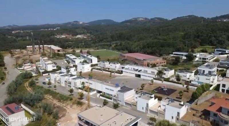 Lote de terreno em urbanização 470m2-  29 500€, Oliveira de Azeméis - Grande imagem: 5/5