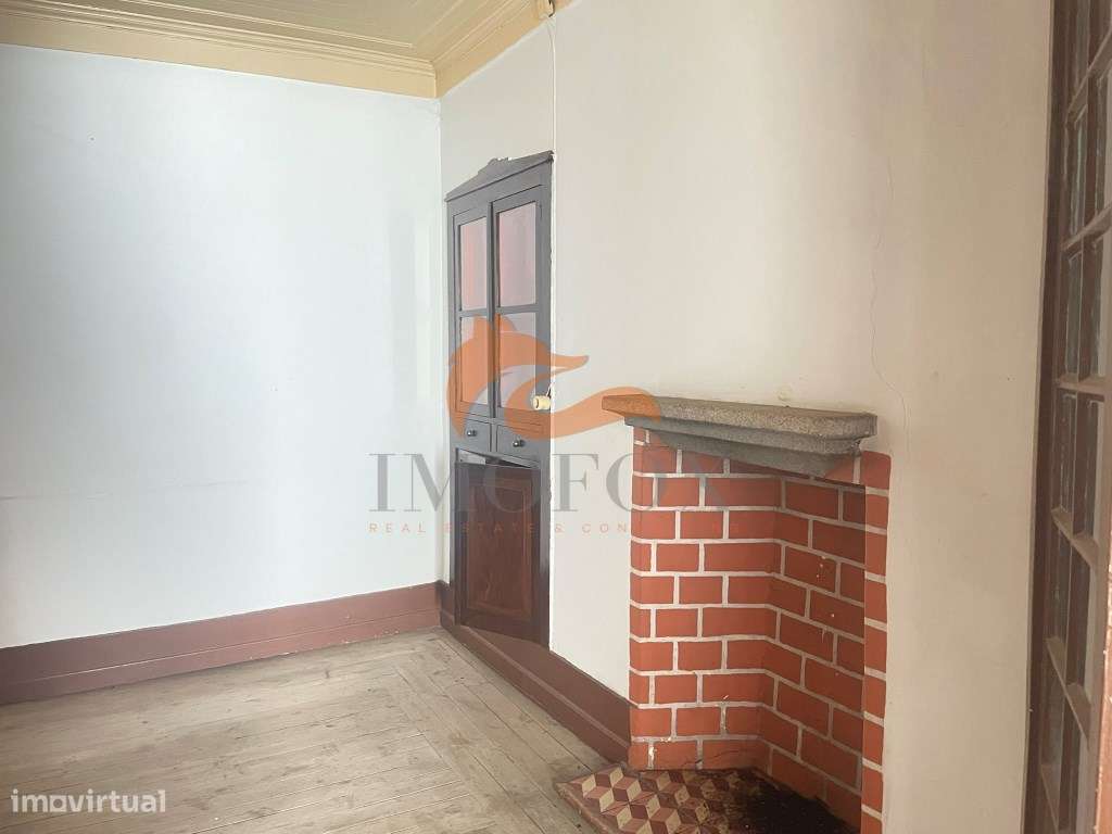 Moradia com 4 quartos e garagem no centro da vila de Avô (Oliveira ... - Grande imagem: 5/23