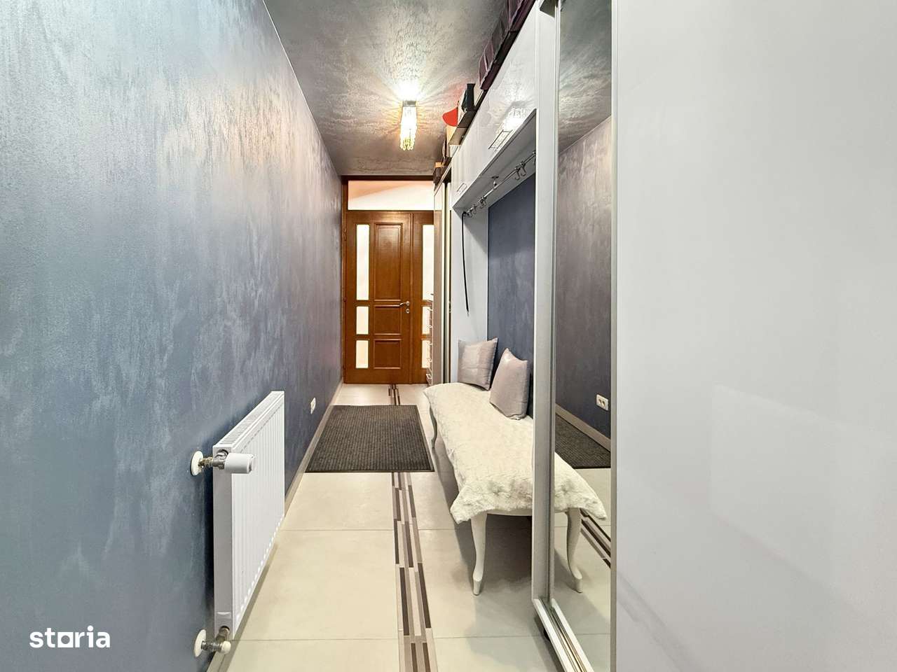 Casă cu două corpuri și utilizare mixtă– rezidențial & comercial-15