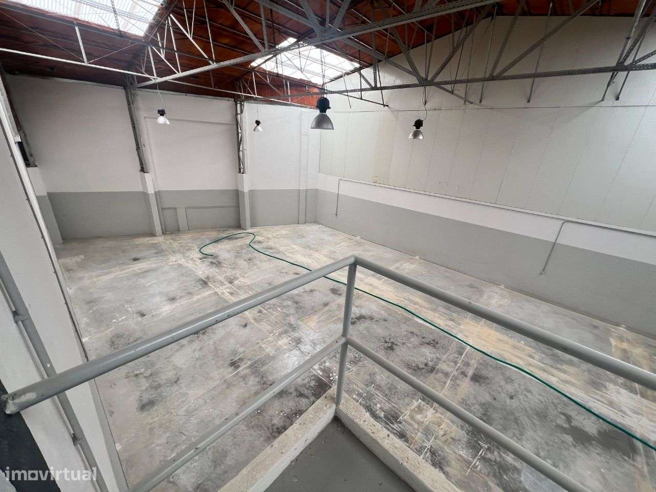 Armazém para alugar inserido num complexo de armazéns em Alhos Vedros - Grande imagem: 5/36