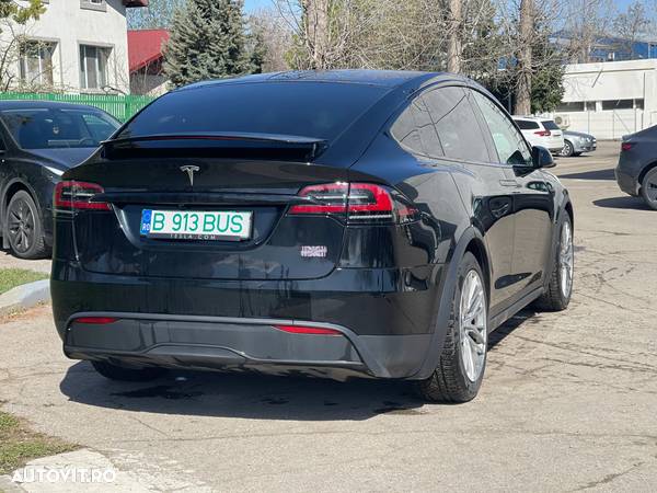 Tesla Model X - 6