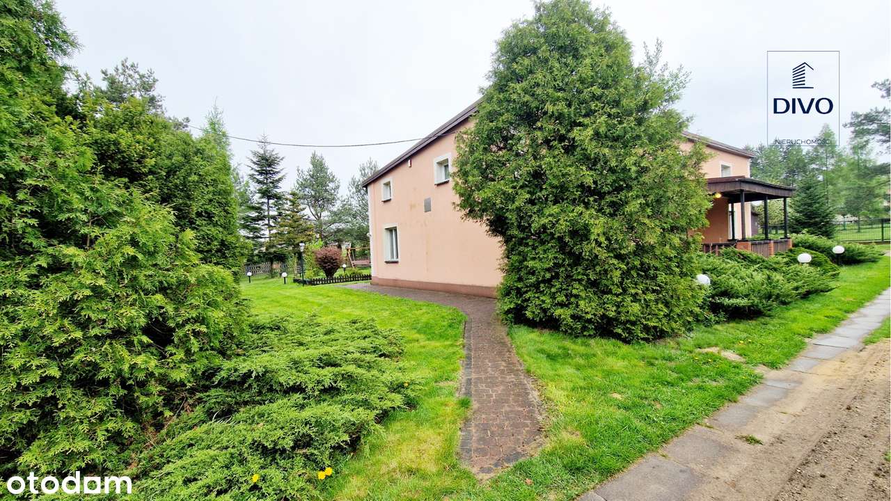 Dom w cichym miejscu z dużym pięknym ogrodem-15