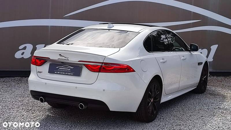 Jaguar XF 3.0 TDV6 R-Sport - 11