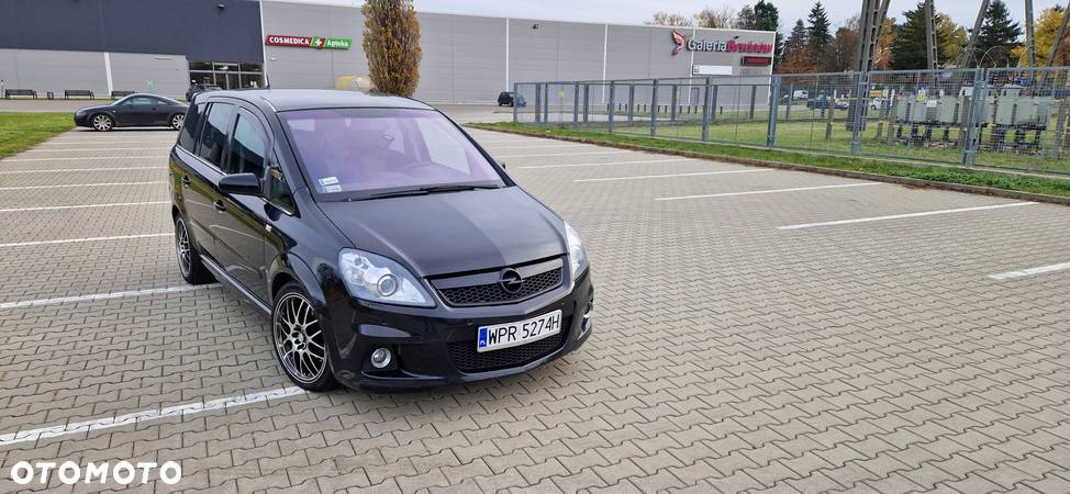 Opel Zafira 2.0 T OPC - 1