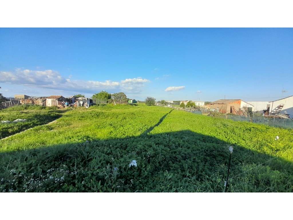 Terreno Urbano de 840 m² - Grande imagem: 3/9