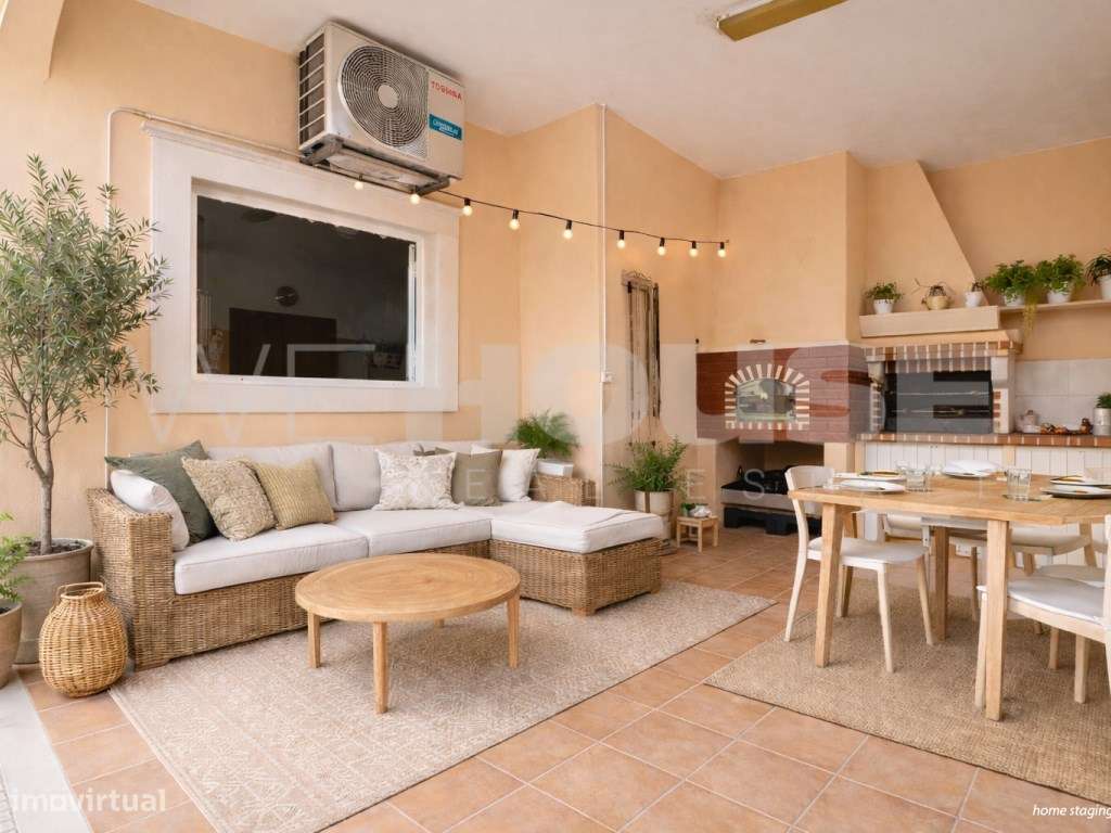 Moradia T4 com 280 m2, inserida em terreno com 2500 m2 em Palmela-11