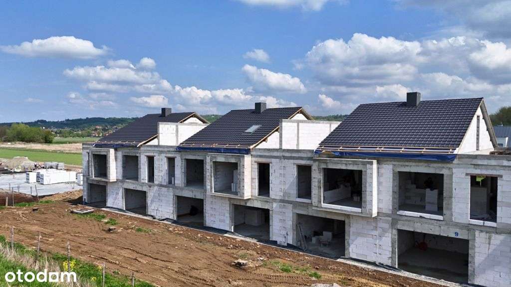 Dom Z Tarasem Na Dachu- 5 Pokoi- Garaż- Ogródek - Pełny obrazek: 5/9