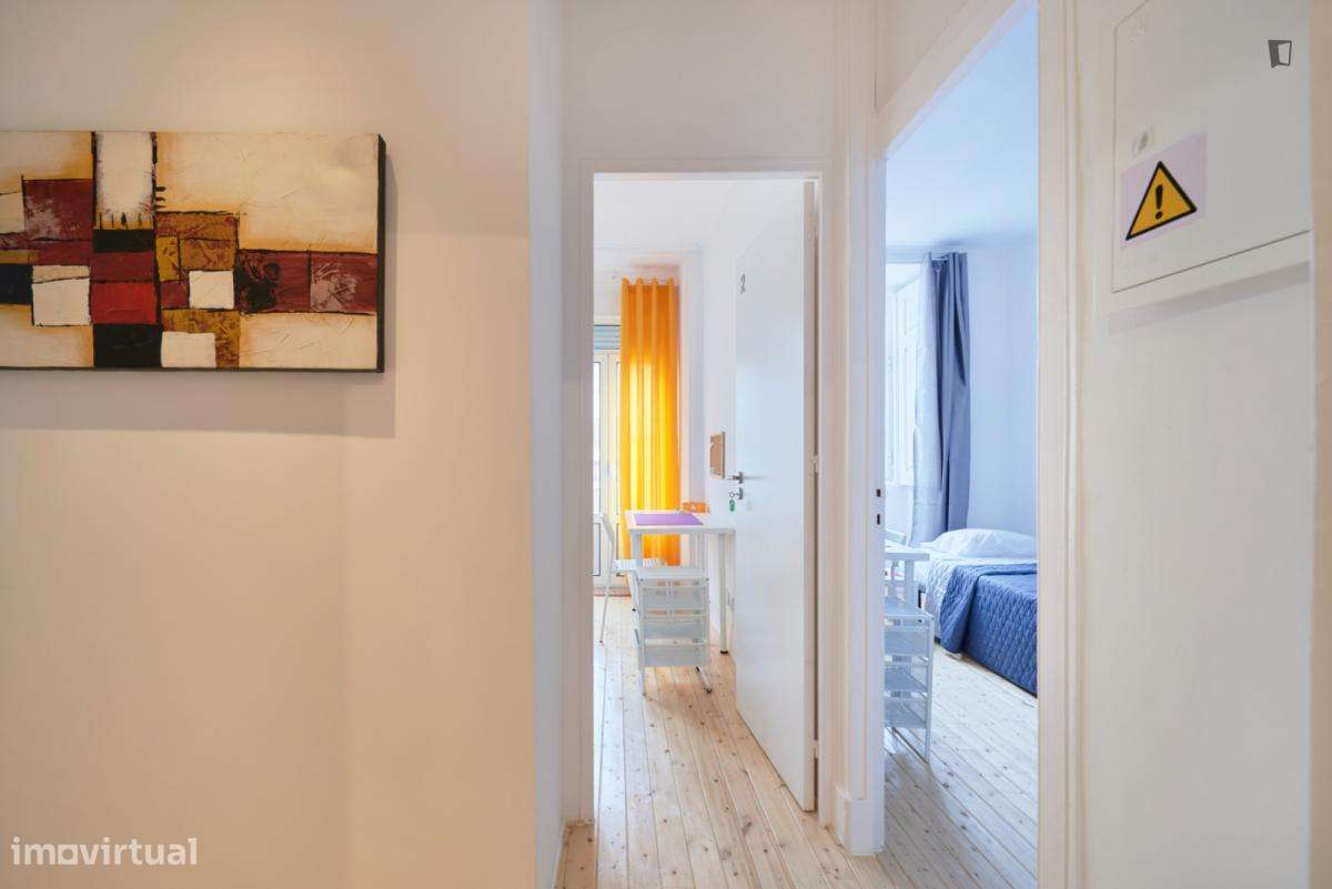 Quarto - localizado em Arroios Lisbon - Grande imagem: 3/10