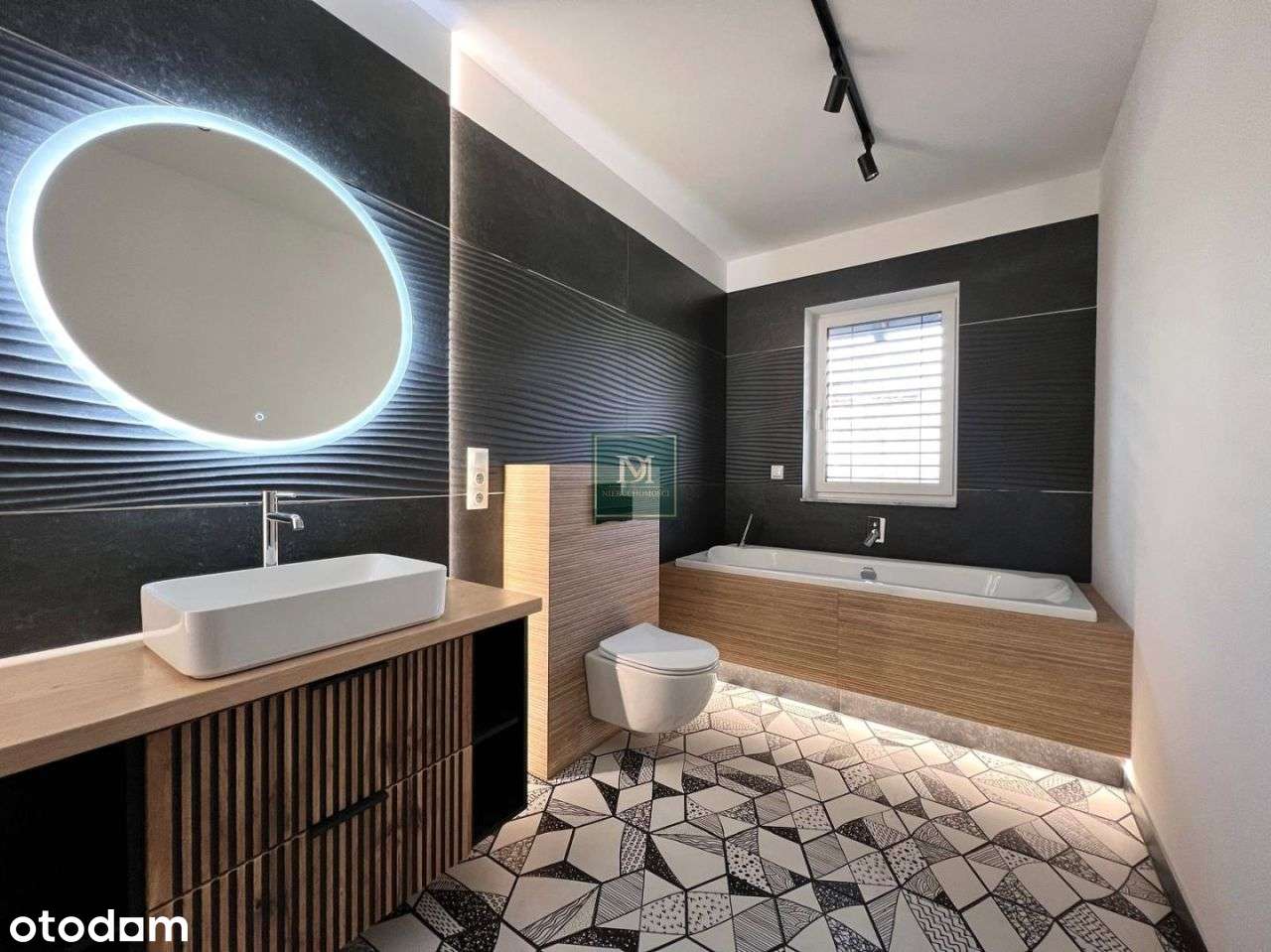 Dom Jednorodzinny | Gotowy Do Wprowadzenia-1