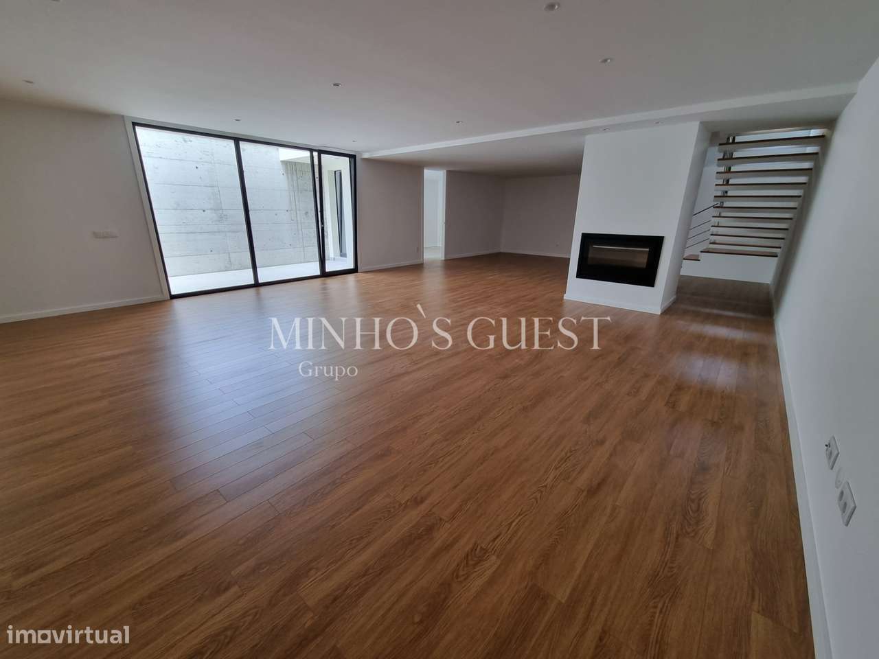 Moradia em Banda c/ 3 Suites e Logradouro - Braga-34