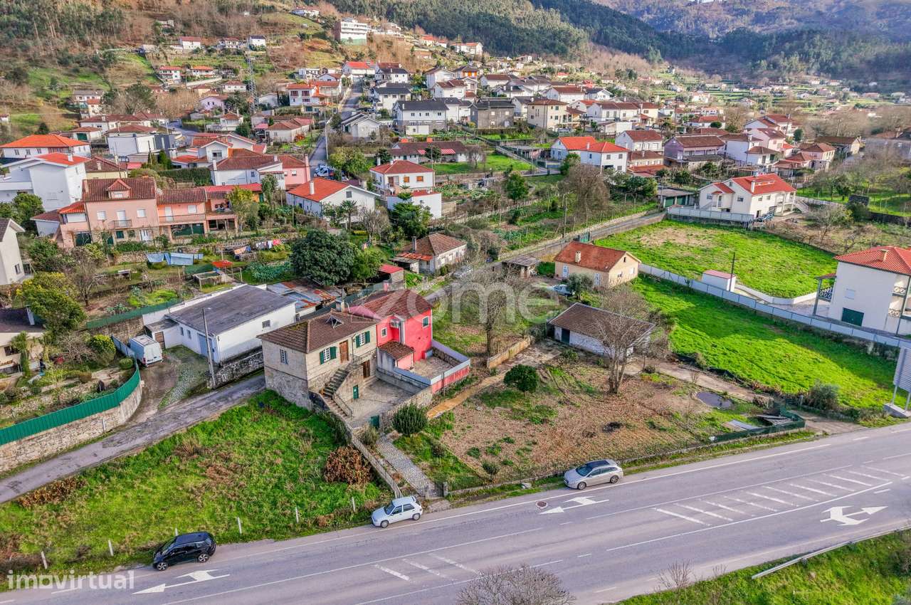 Moradia T3 com lote terreno 1468 m2 em Ponte da Barca-33