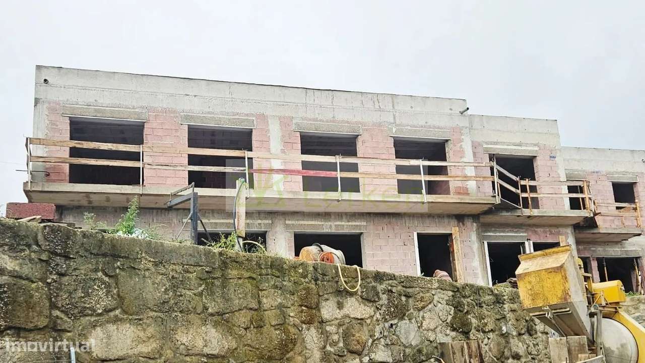 Moradia T2 Gaveto | Condomínio fechado com jardim | Braga (Lamas)-7