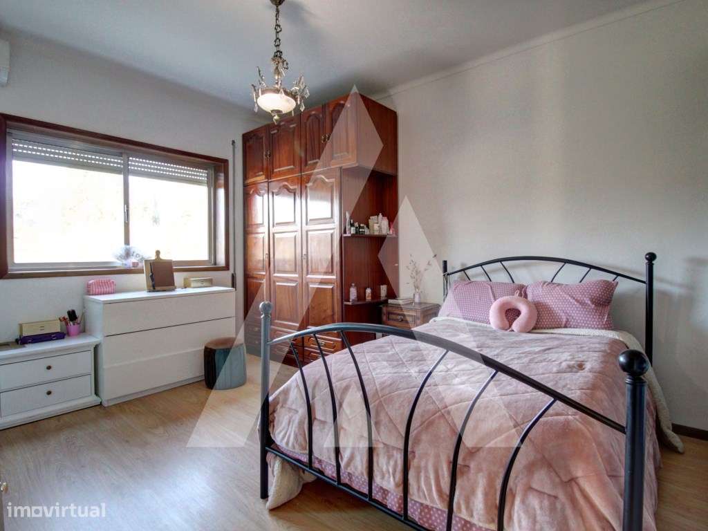 Moradia T6, Isolada, na zona de Oiã-14