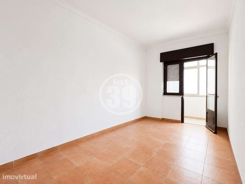Apartamento com 4 quartos no ultimo andar e com um amplo sótão, sit...-8