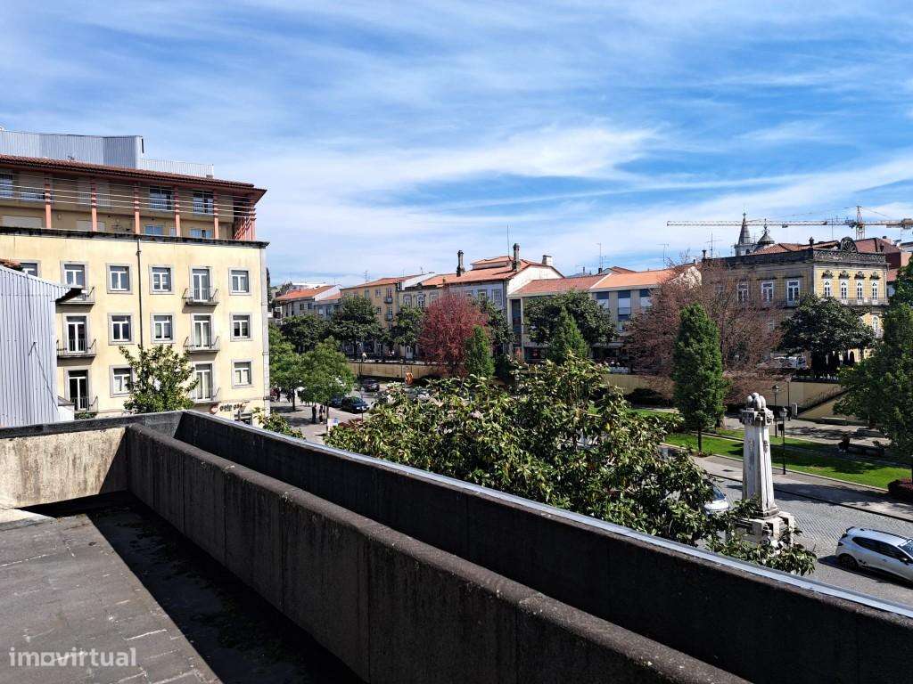 Centro de Fafe | T3 Terraço |Imóvel de banco | NEWS-11