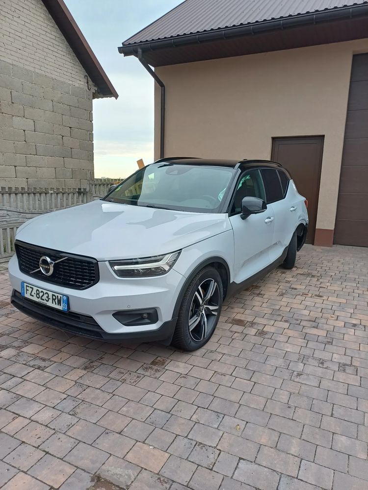 Volvo XC40 2021