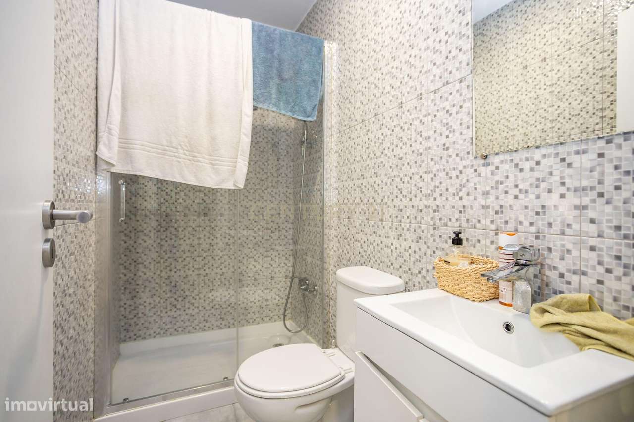 Espaço Comercial com Potencial para Habitação-5