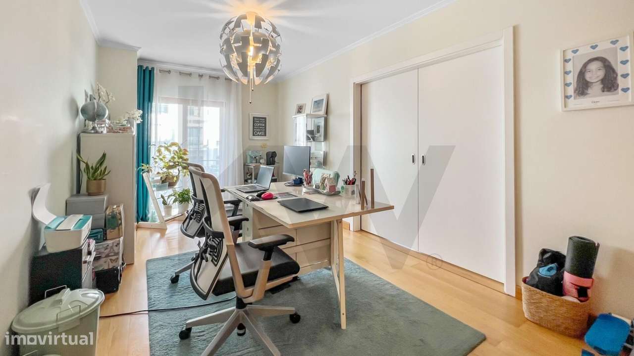 T1 com varanda, parqueamento, arrecadação na Urbanização da Atalaia – - Grande imagem: 4/22