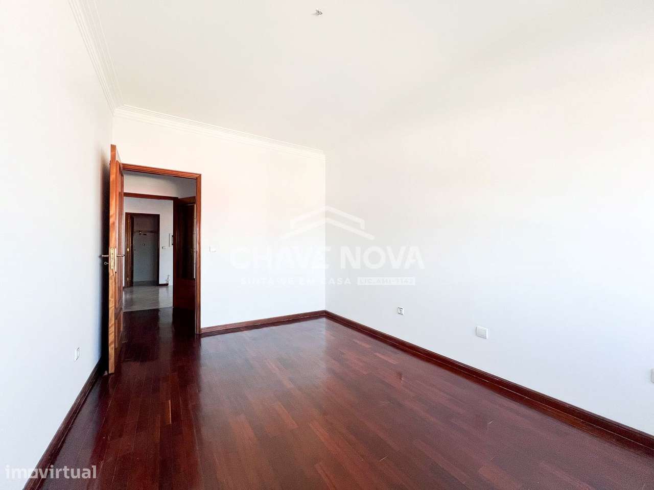 Apartamento T2 com varanda e garagem em Rio Tinto - Grande imagem: 4/12