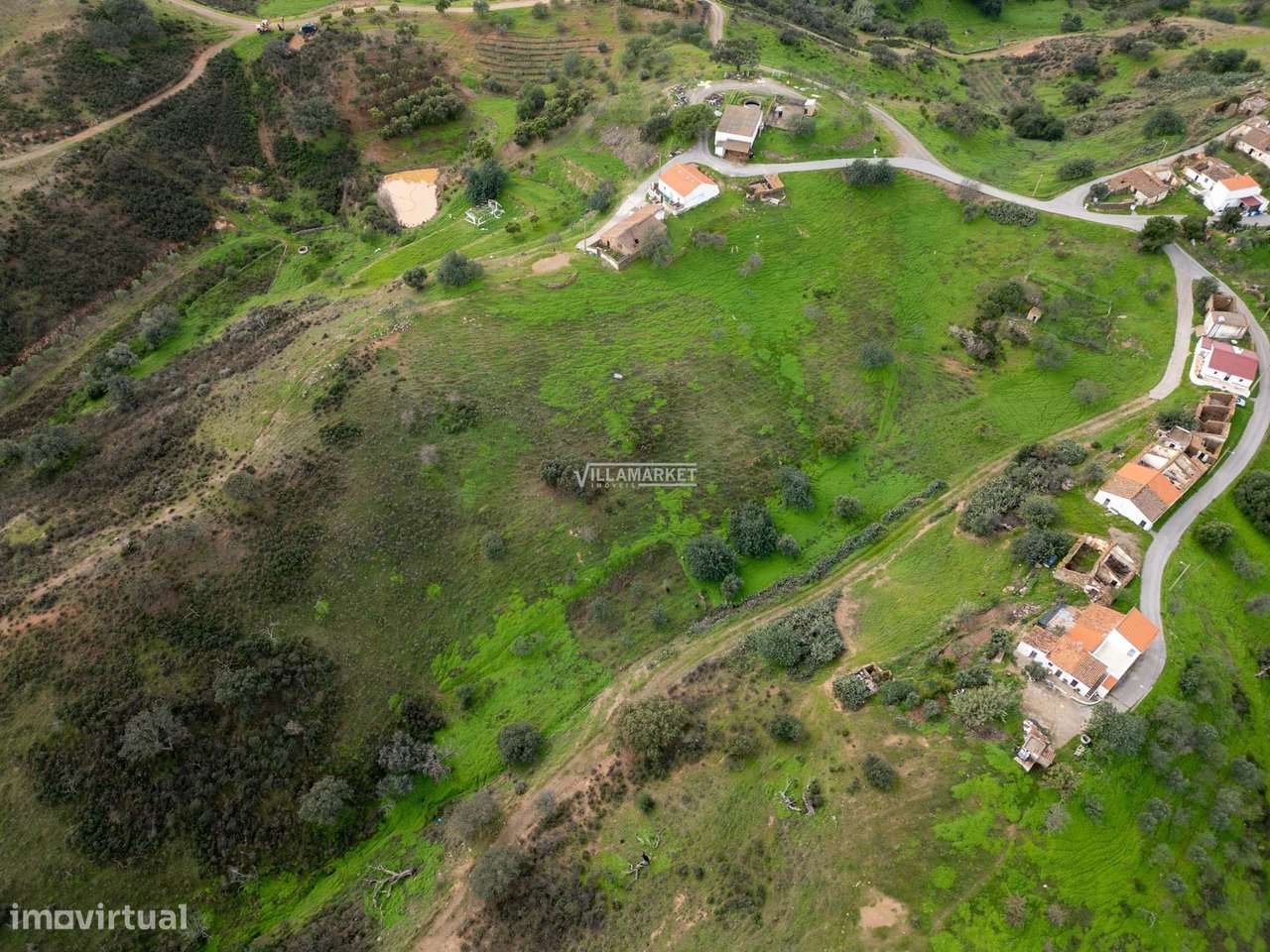 2 Terrenos rústicos com 10586 m2 situado no Lugar de Magoito (Odeleite-13