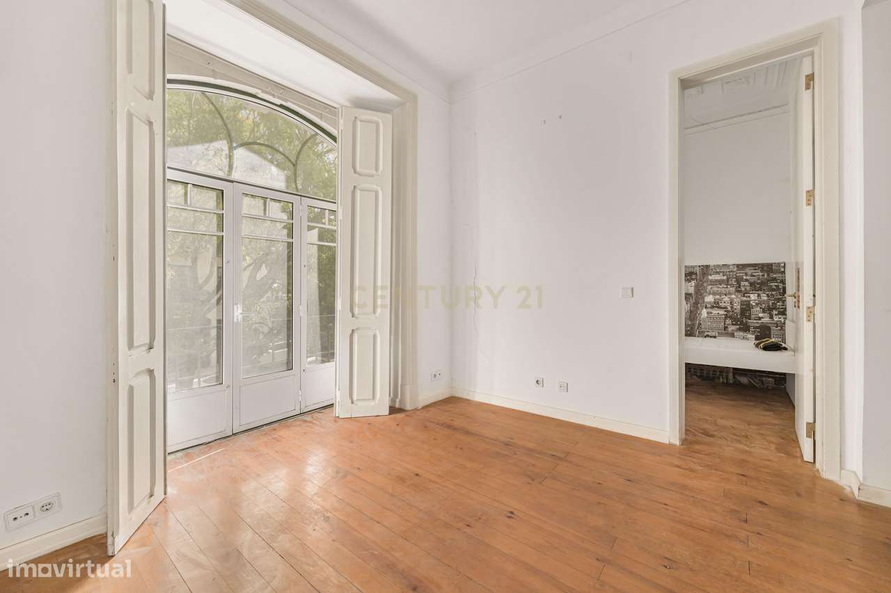 Apartamento T4 | Terraço | Av. Novas-25