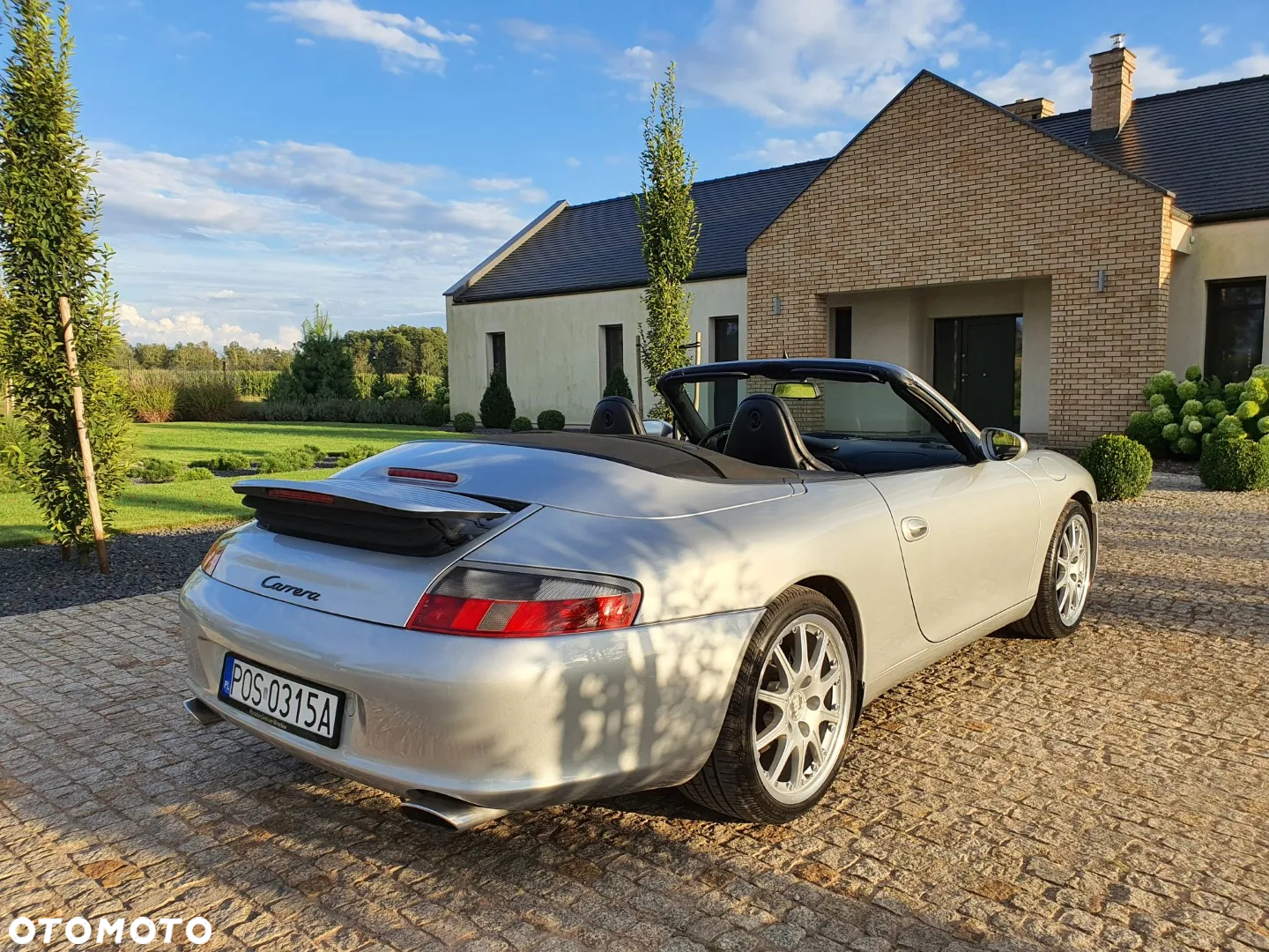 Porsche 911 Carrera Cabrio - 12