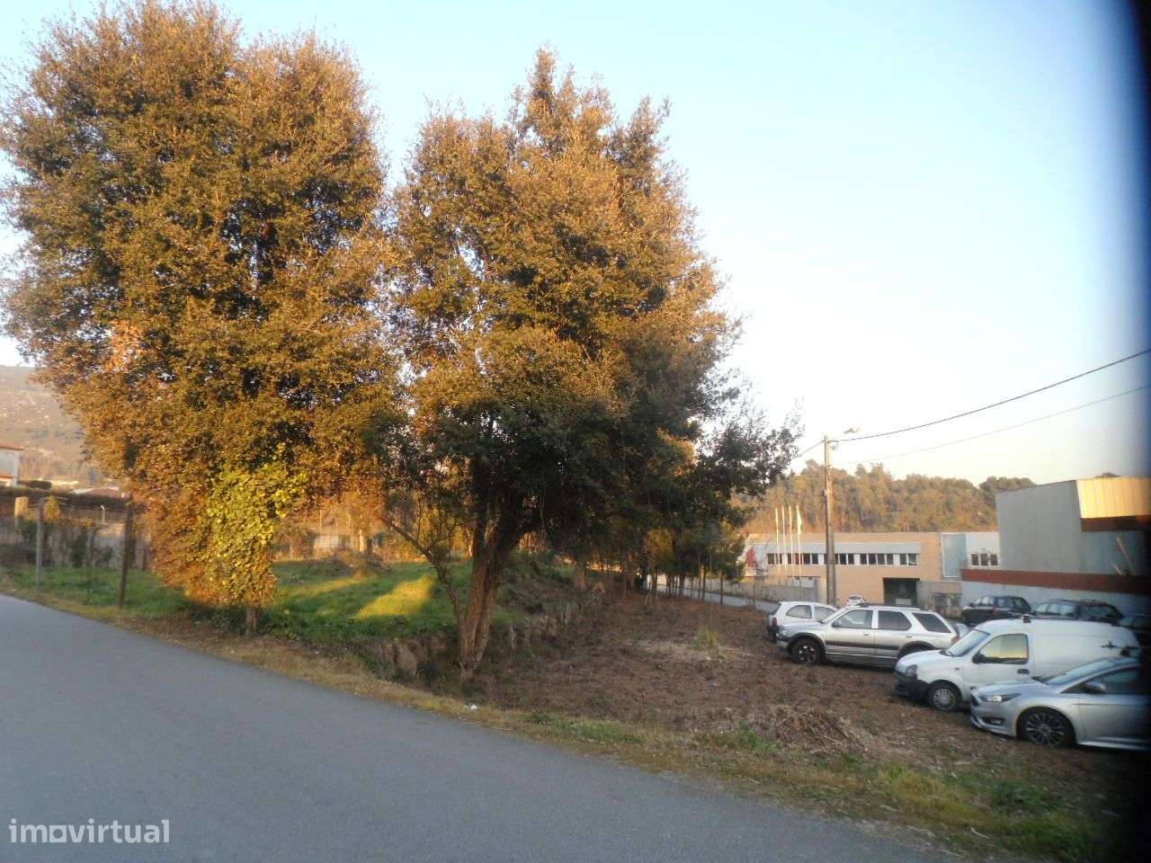 Terreno em Barroselas com aprox 1900 m2 - Perto da nacional - Grande imagem: 2/3