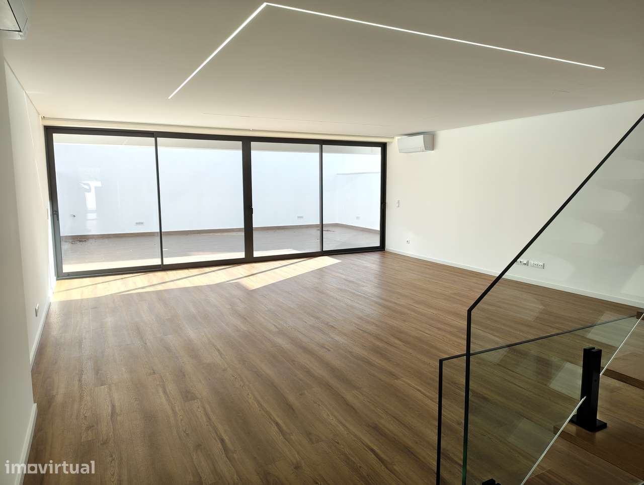 MORADIA de LUXO - PRONTA HABITAR - PRAIA SALGUEIROS - CANIDELO-10