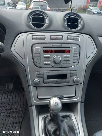 Ford Mondeo 1.6 Ambiente - 17