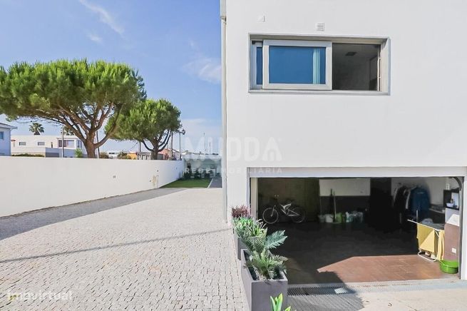 Moradia T3 no Furadouro com piscina-18