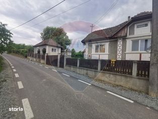 Gospodărie autentică din Maramureș -- liniște și spațiu generos - Imagine principală: 5/19
