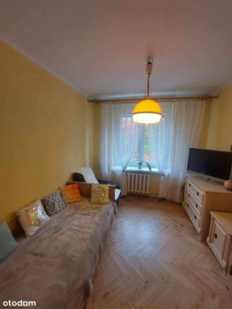 Klimatyczne, 2 pokojowe z wyposażeniem, I piętro w centrum-6