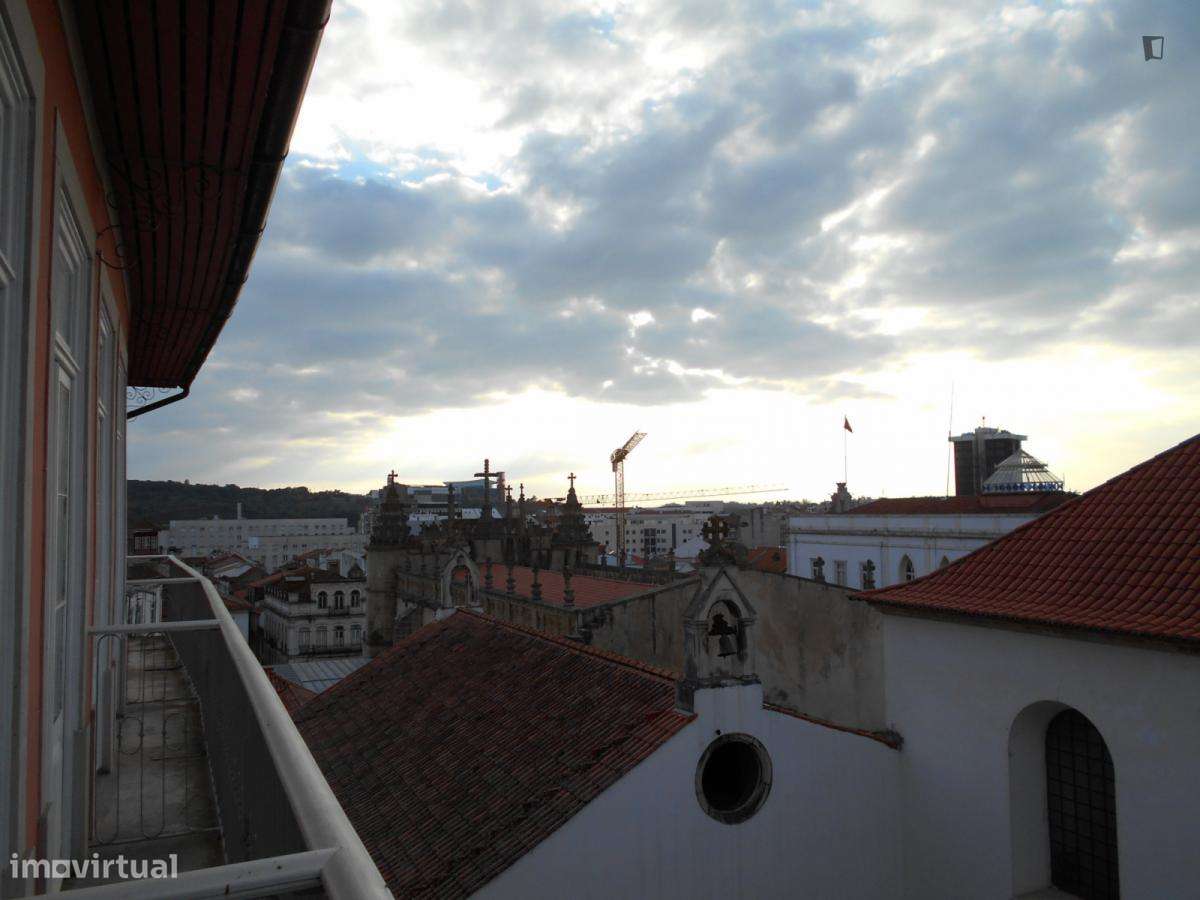 Estúdio - localizado em Baixa Coimbra - Grande imagem: 2/6