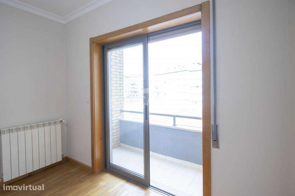 Apartamento T4 em Zona Premium - Pronto a Habitar em Bragança-13