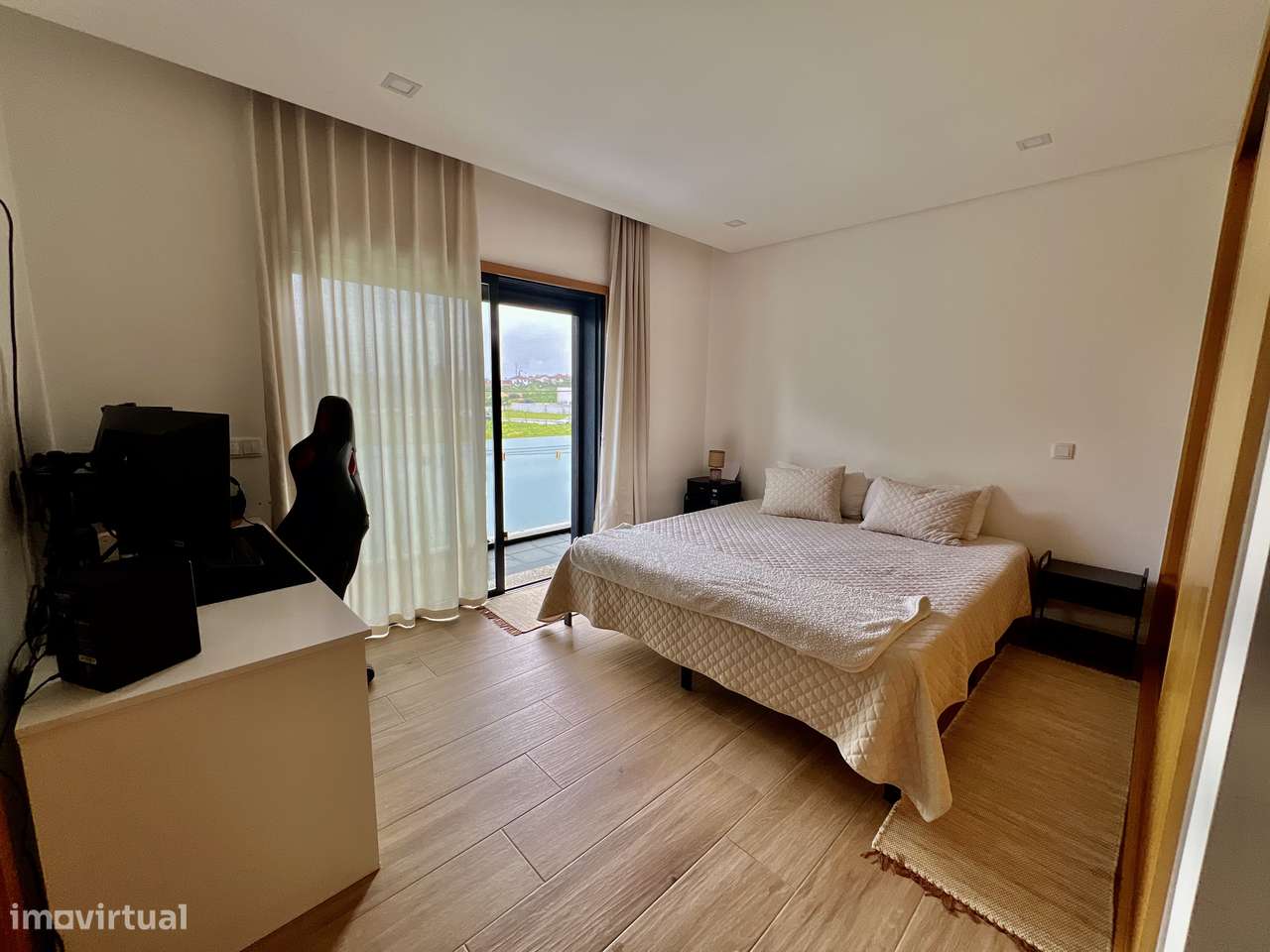 Apartamento T2 Duplex com 137m2 no Parque da Cidade de Paredes-13