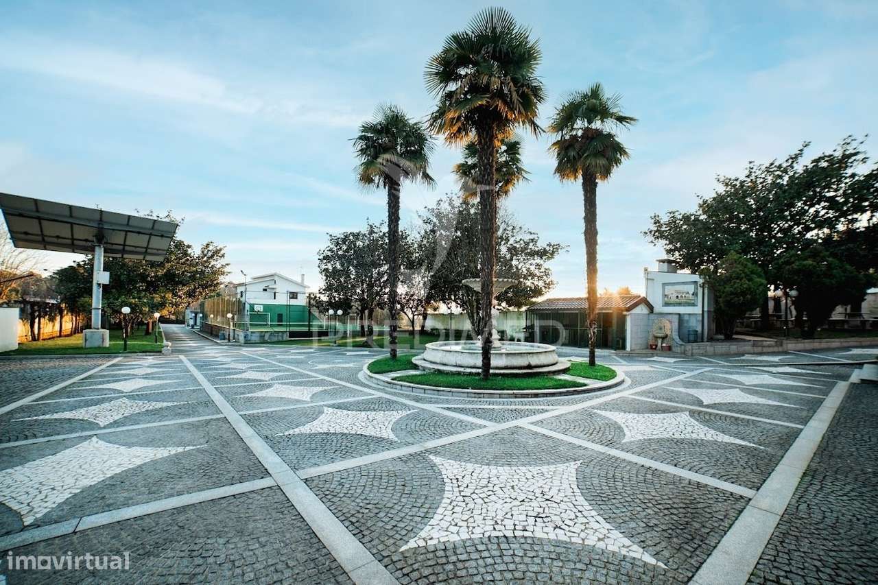 Moradia Senhorial T5 com Piscina e Excelentes Áreas – Propriedade d... - Grande imagem: 3/36